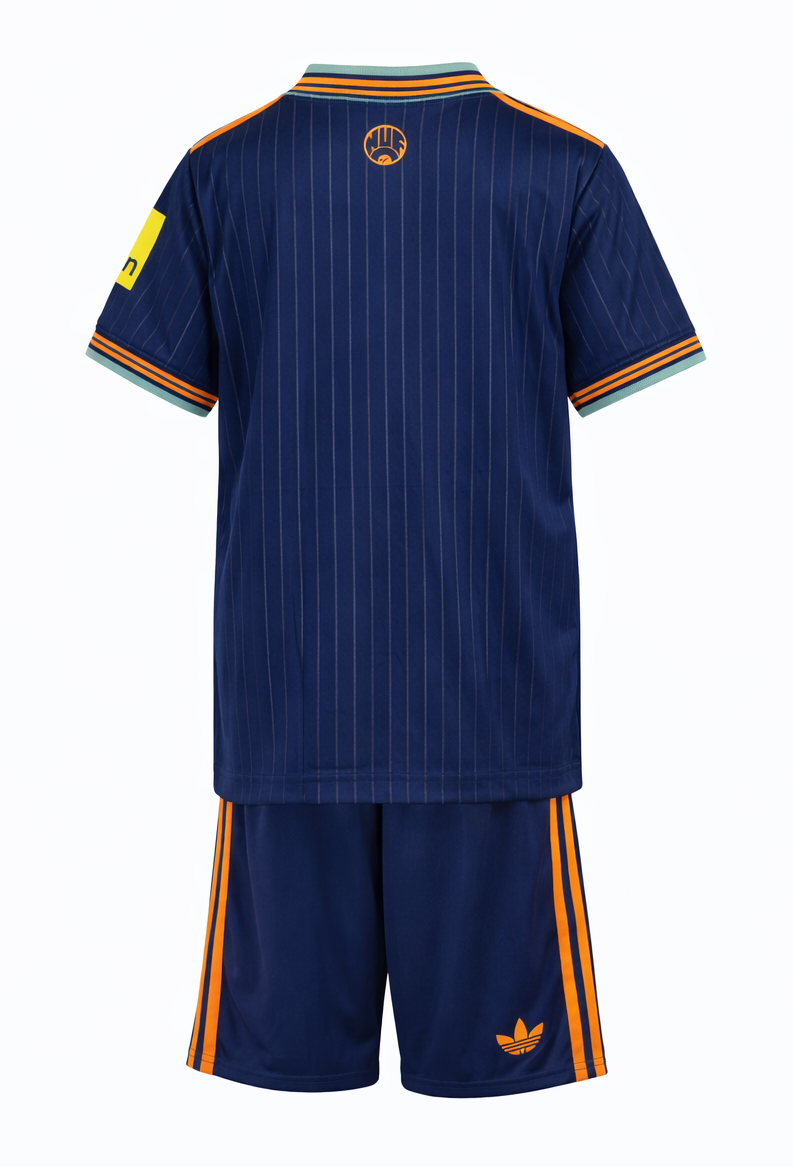 Komplettes Newcastle United FC Auswärtstrikot 25-26 Kindergröße